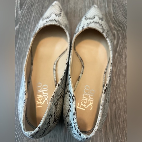 Franco Sarto Women's Snakeskin Black and White Courts - Picture 4 of 8